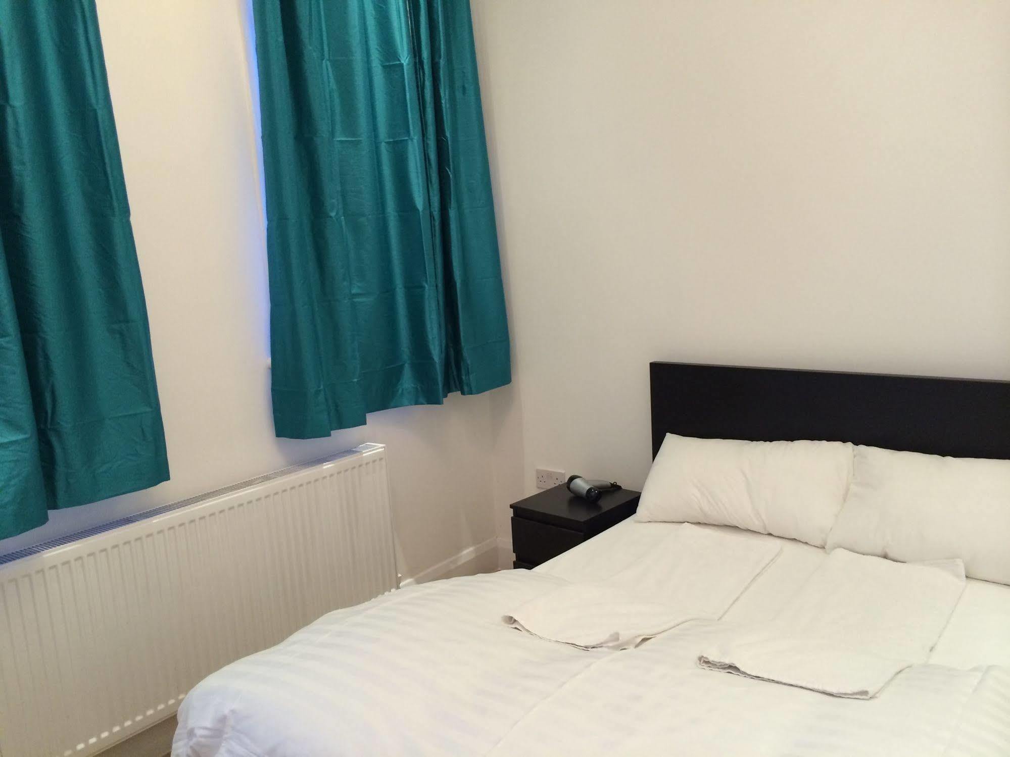Hotel Duke Of Fife Barking  Esterno foto