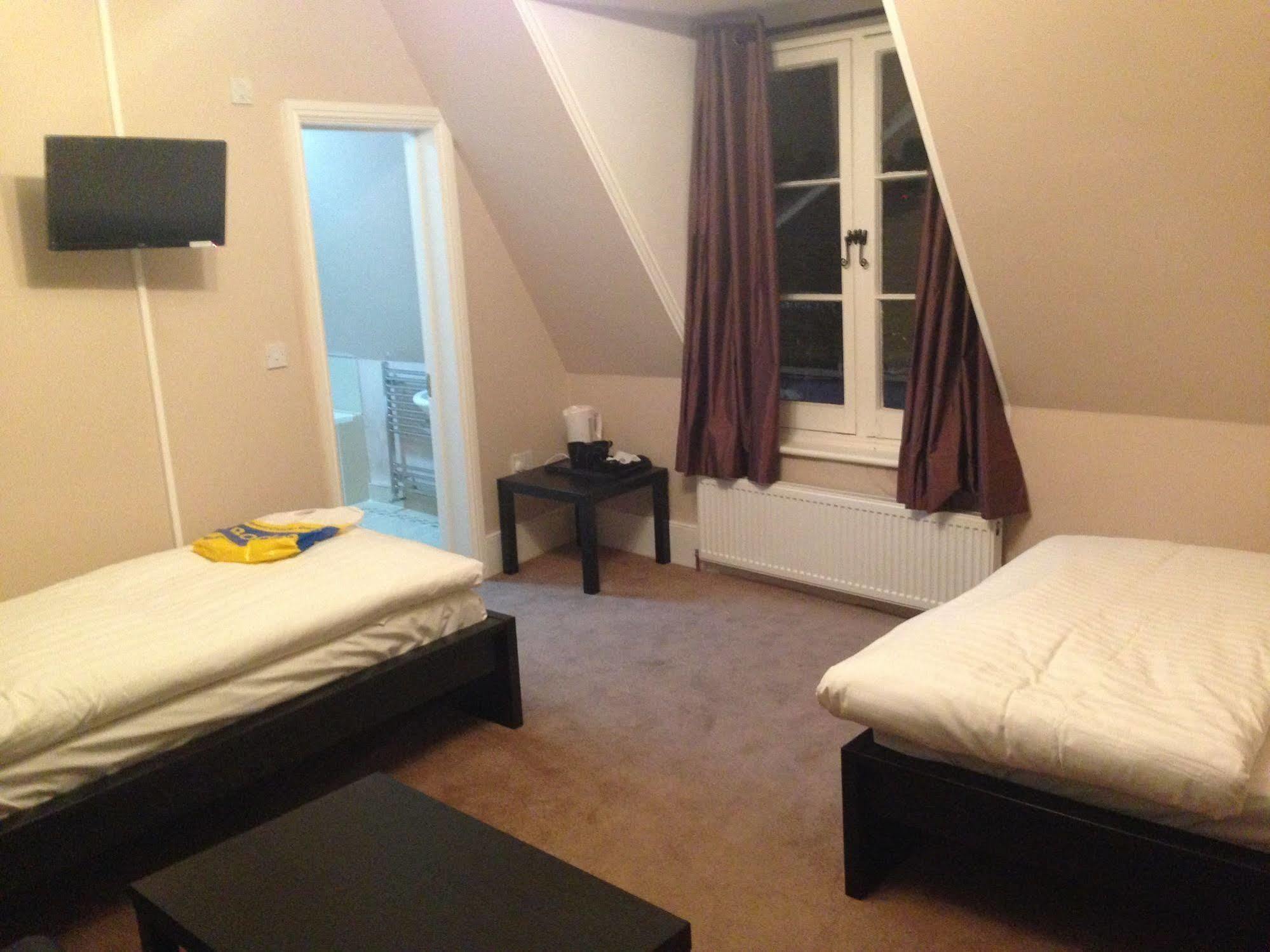 Hotel Duke Of Fife Barking  Esterno foto
